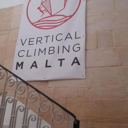 Vertical Climbing Malta Qrendi Esterno foto