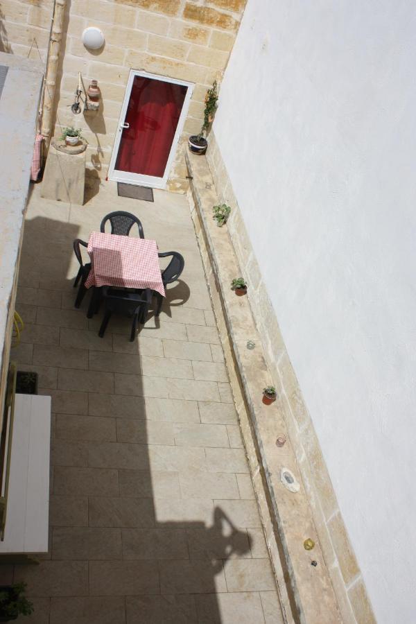 Vertical Climbing Malta Qrendi Esterno foto