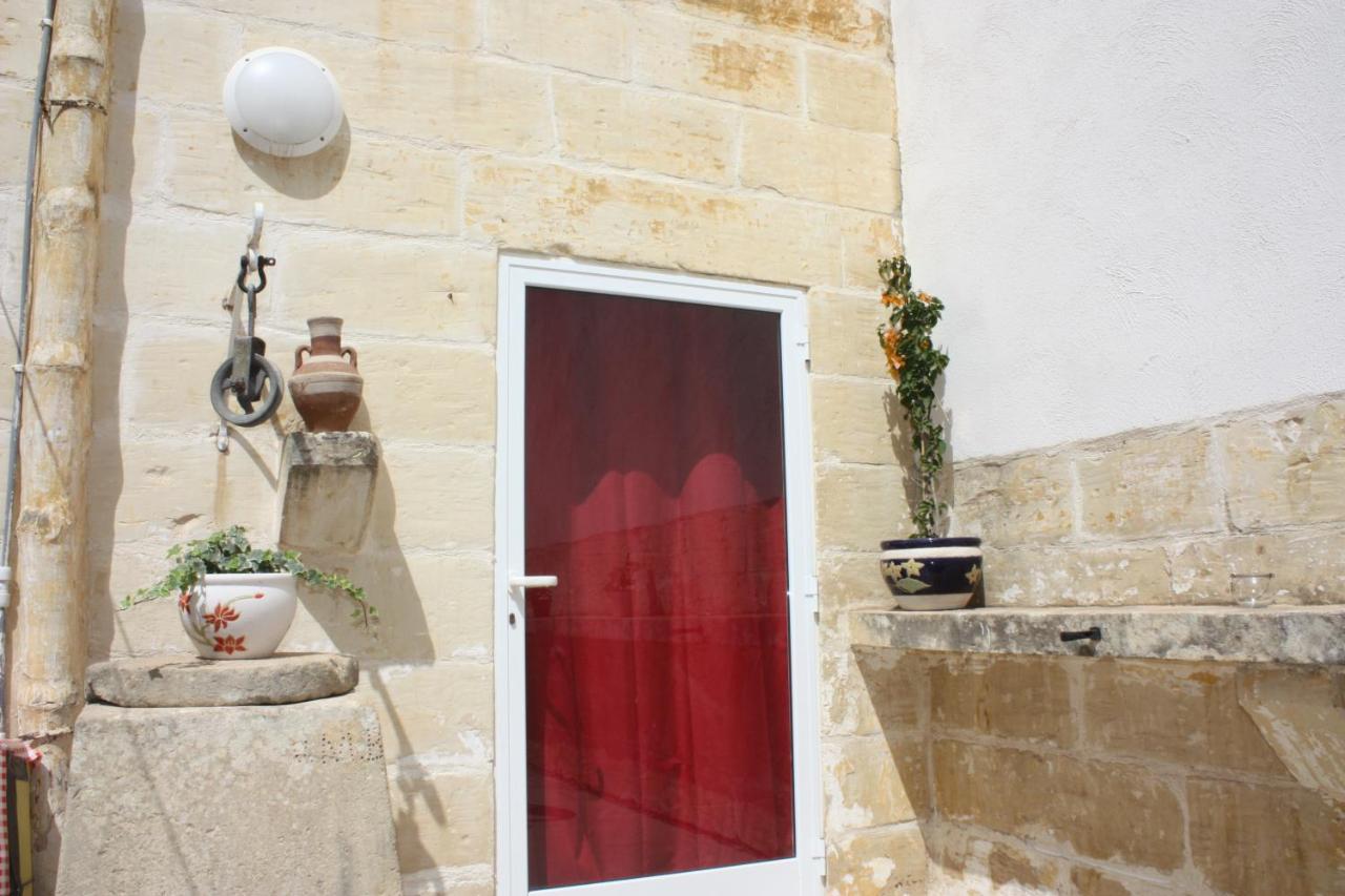 Vertical Climbing Malta Qrendi Esterno foto